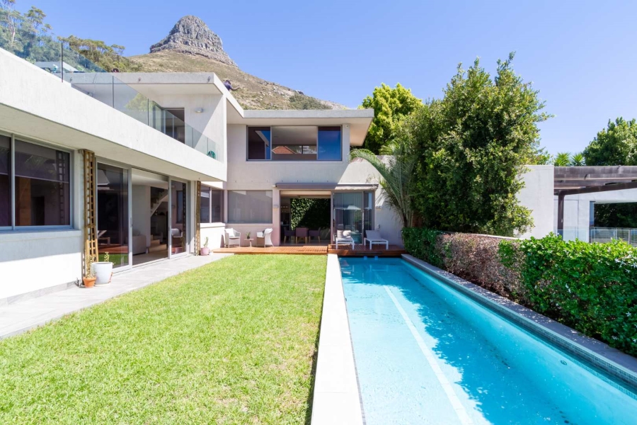 5 Bedroom Property for Sale in Fresnaye Western Cape